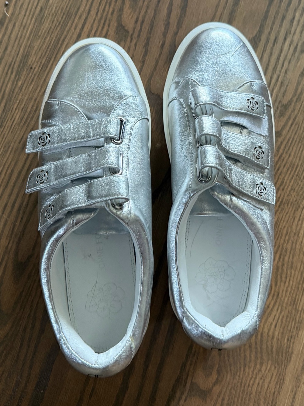 Anne Fontaine Silver Leather Velcro Sneakers